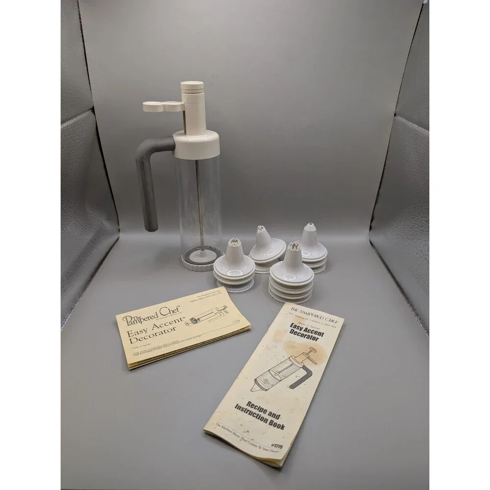 Pampered Chef Easy Accent Decorator #1778 Cake Cookie Icing Decorator Excellent!